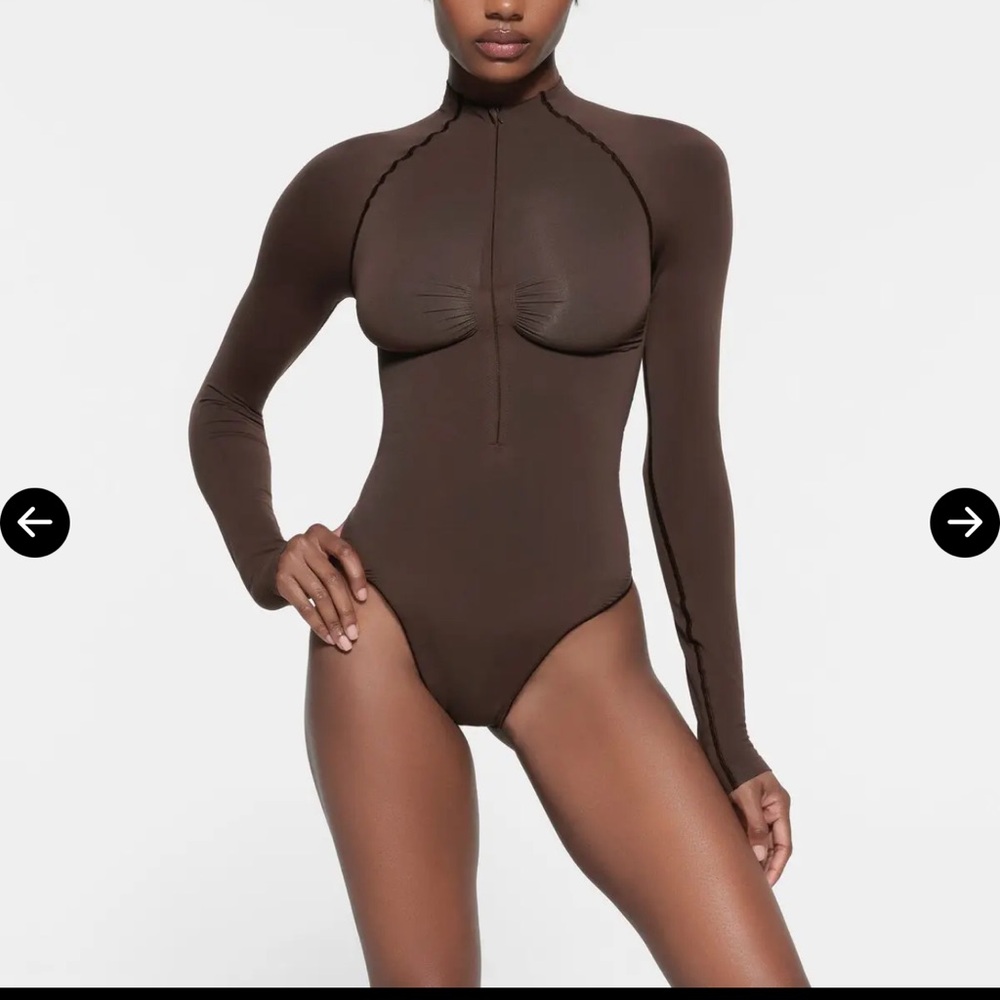 Skims Seamless Sculpt bodysuit  NWOT